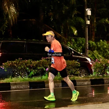 Runner Photo 7693408