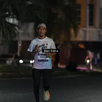 Runner Photo 7693409