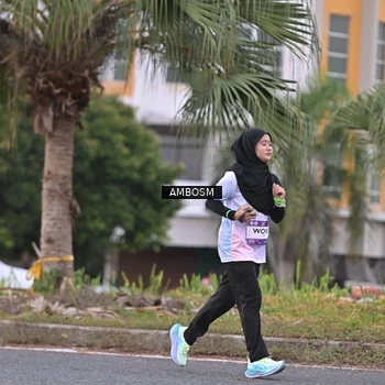 Runner Photo 7693415