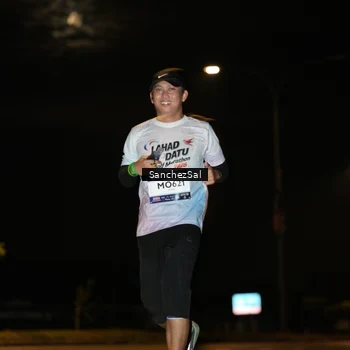 Runner Photo 7693422