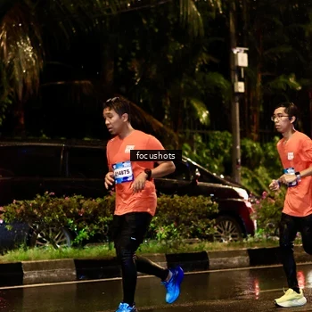 Runner Photo 7693424