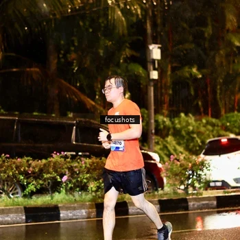 Runner Photo 7693429