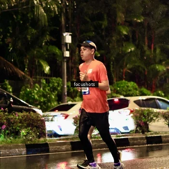 Runner Photo 7693449