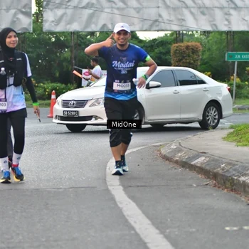 Runner Photo 7693451