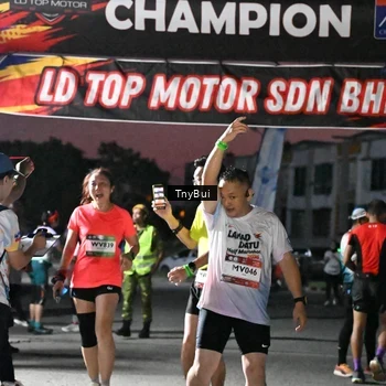 Runner Photo 7693456