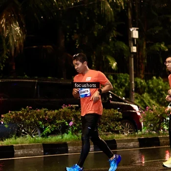 Runner Photo 7693464