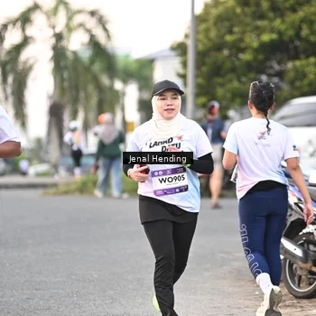 Runner Photo 7693465