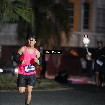 Runner Photo 7693479