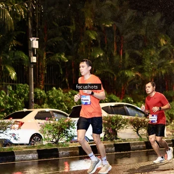 Runner Photo 7693506