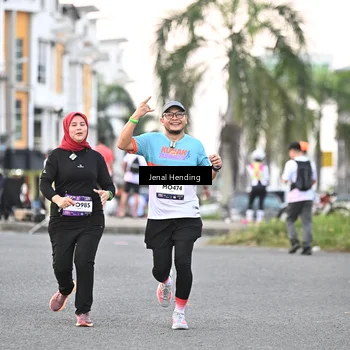 Runner Photo 7693512