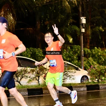 Runner Photo 7693518