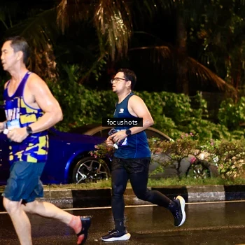 Runner Photo 7693529