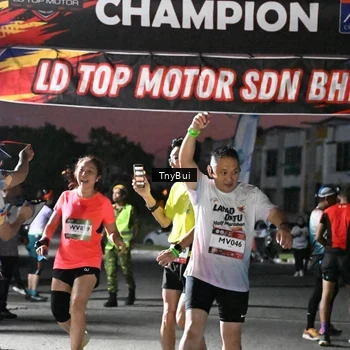 Runner Photo 7693531