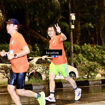 Runner Photo 7693536