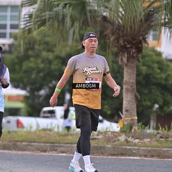 Runner Photo 7693538