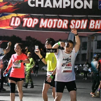 Runner Photo 7693544