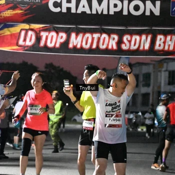 Runner Photo 7693545