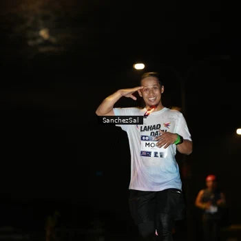 Runner Photo 7693548