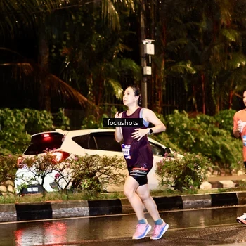 Runner Photo 7693549