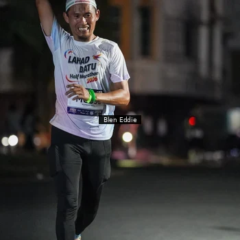 Runner Photo 7693553
