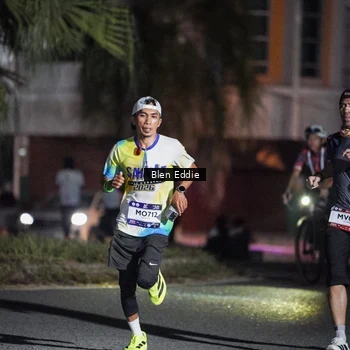Runner Photo 7693572