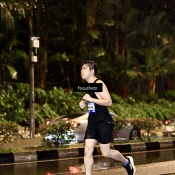 Runner Photo 7693574