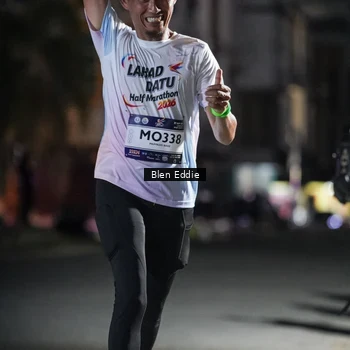 Runner Photo 7693575