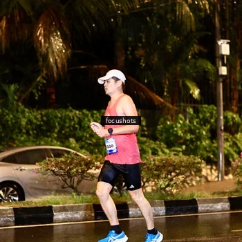 Runner Photo 7693576