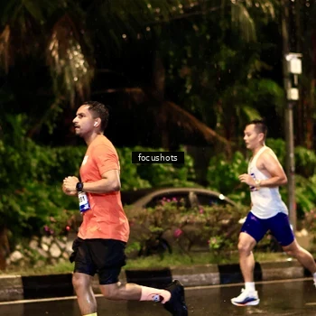 Runner Photo 7693587