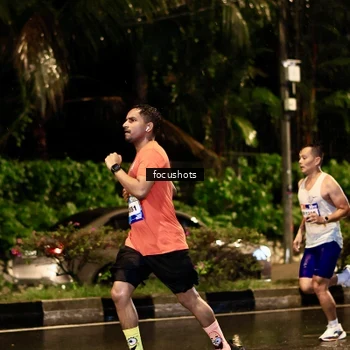 Runner Photo 7693588