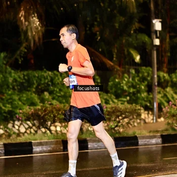 Runner Photo 7693596