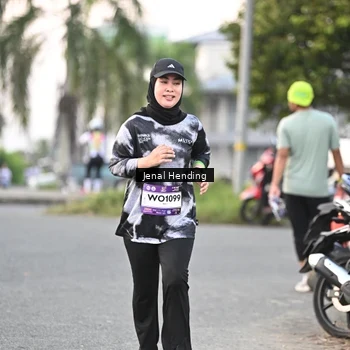 Runner Photo 7693597