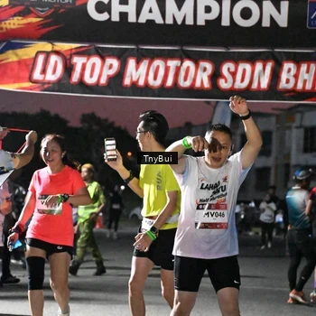 Runner Photo 7693600