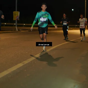 Runner Photo 7693601
