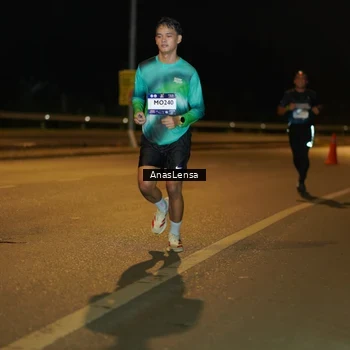 Runner Photo 7693602