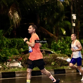 Runner Photo 7693607