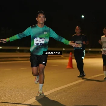 Runner Photo 7693608