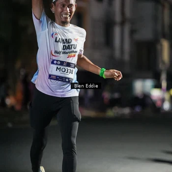 Runner Photo 7693624