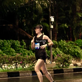 Runner Photo 7693625