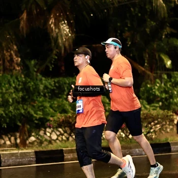 Runner Photo 7693642