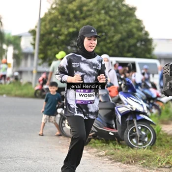 Runner Photo 7693648