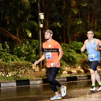 Runner Photo 7693656