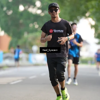 Runner Photo 7693666