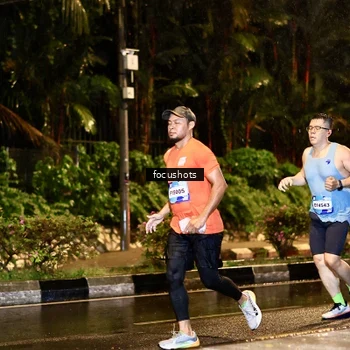 Runner Photo 7693668
