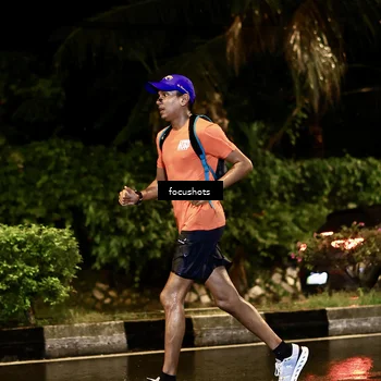 Runner Photo 7693670
