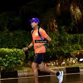 Runner Photo 7693677