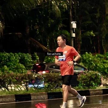Runner Photo 7693682