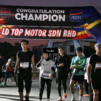 Runner Photo 7693684