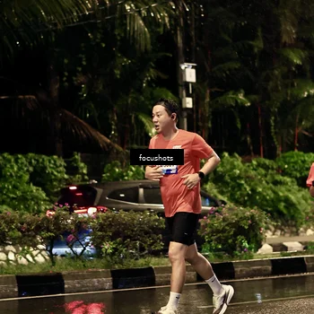 Runner Photo 7693694