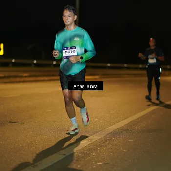 Runner Photo 7693715